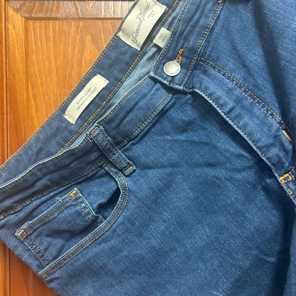 Universal Threads Mid Rise Skinny Jeans - Picture 2 of 2